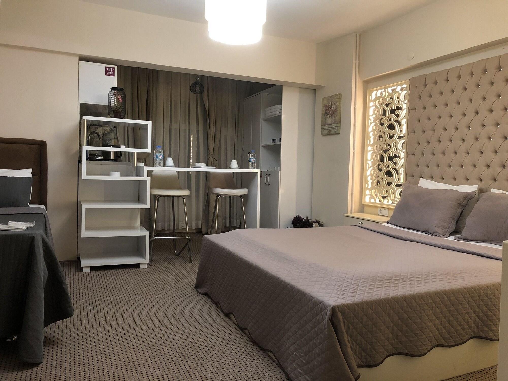 LİZZİA BUTiK HOTEL Istanbul Exterior foto