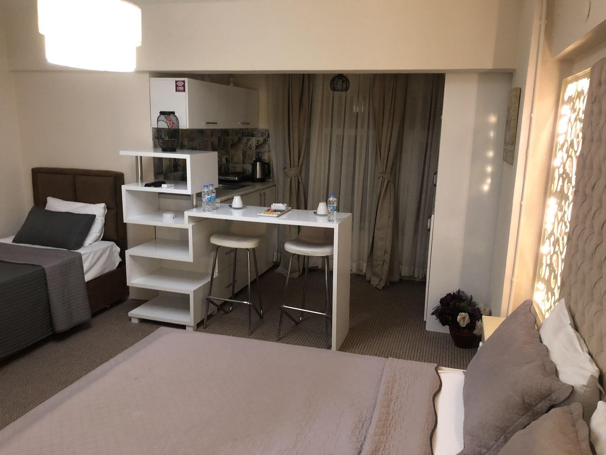 LİZZİA BUTiK HOTEL Istanbul Exterior foto