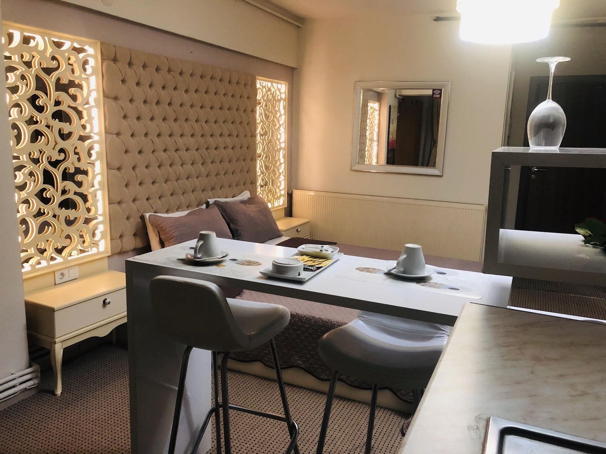 LİZZİA BUTiK HOTEL Istanbul Exterior foto